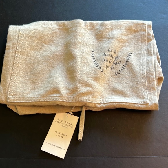 Rae Dunn linen blend apron-“let the beauty you love be what you do.”– NWT - Picture 3 of 7